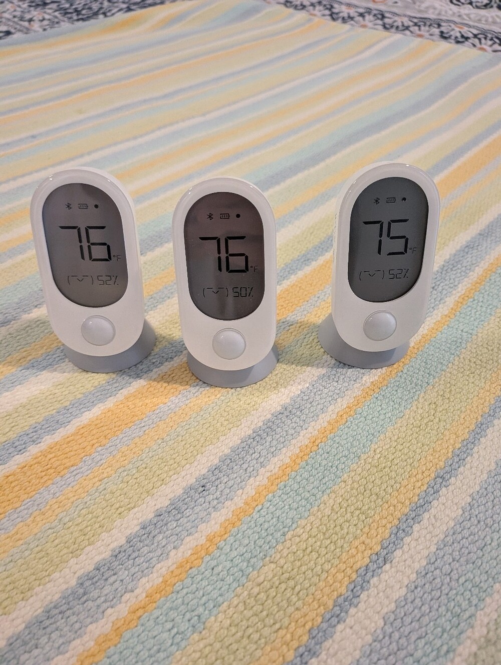 Wyze Room Sensors for Wyze Smart Thermostat (Lot of 3 with Desk Stands)